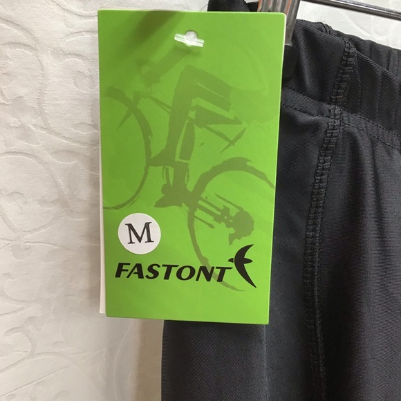 Men’s new black bicycle shorts. Size medium - Picture 5 of 5